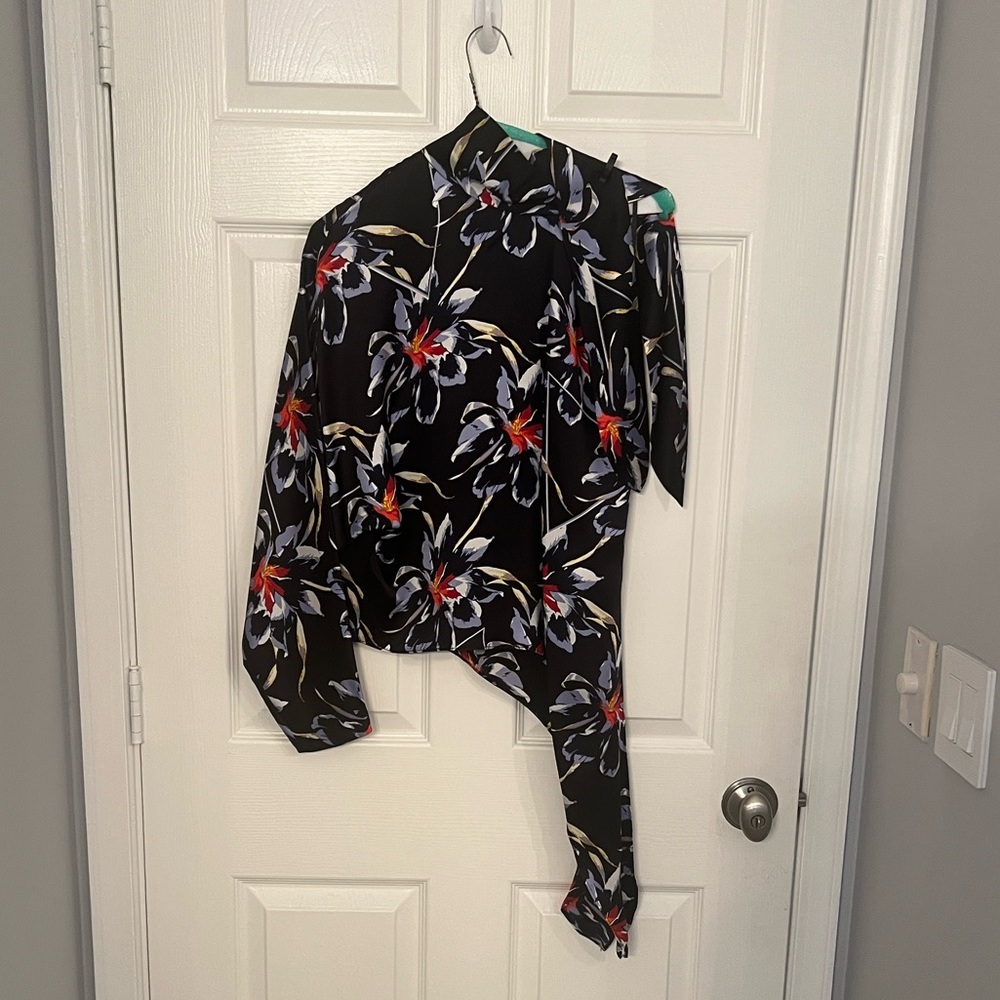 Diane Von Furstenberg silk Top - Picture 4 of 4